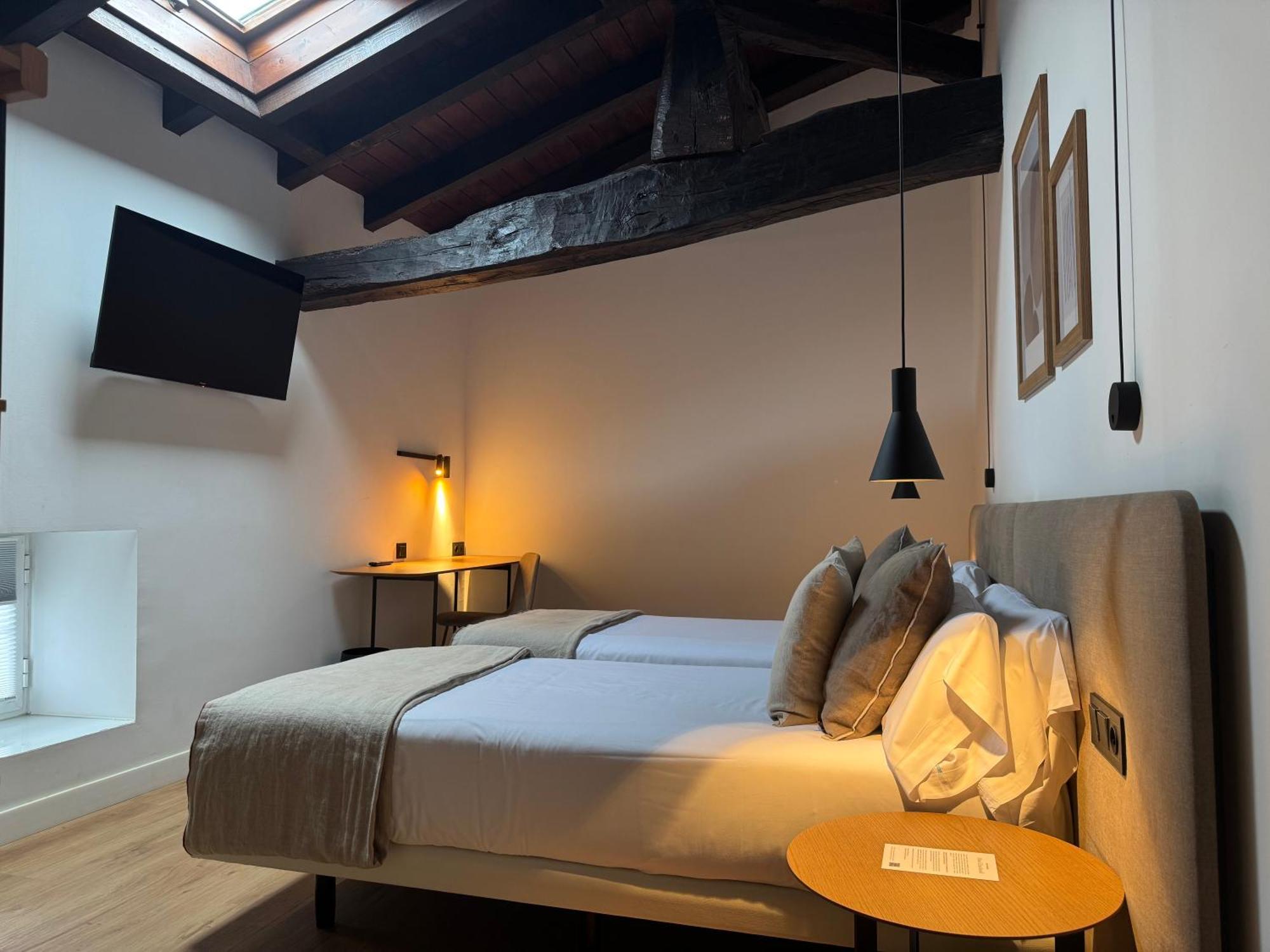 Etxeaundi Hotel Boutique Onate Exterior photo